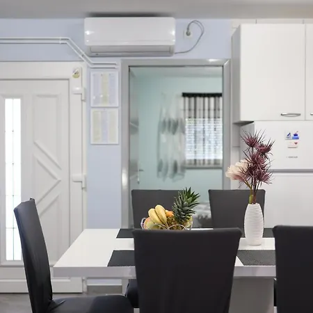 Two Bedroom Apartment Sunset Vir Exterior foto