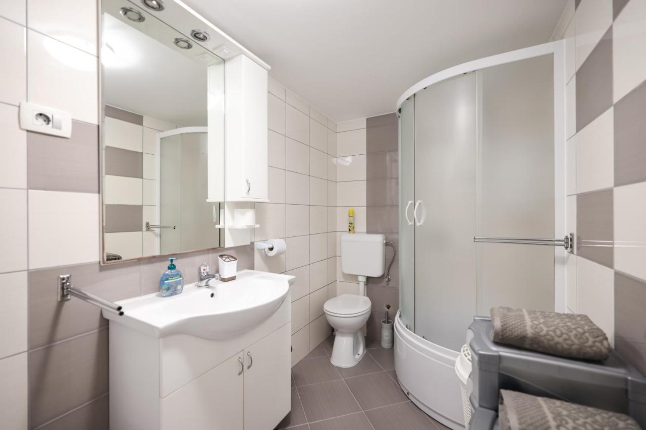 Two Bedroom Sunset Apartment
