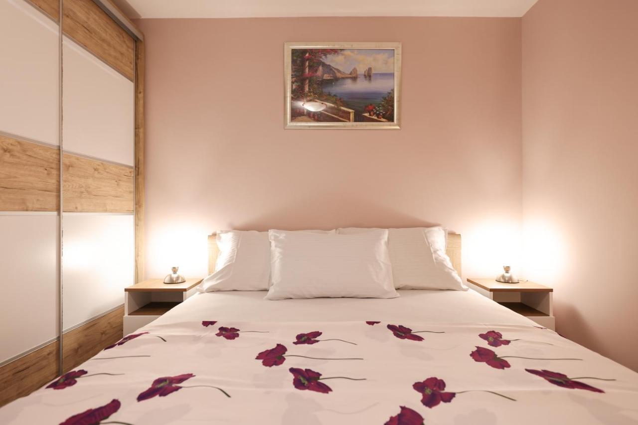 Two Bedroom Sunset Vir